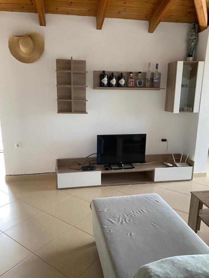 L.T. Apartment 5Th Street Sarande Exterior photo